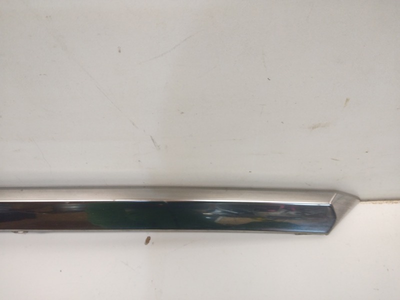 Накладка крышки багажника