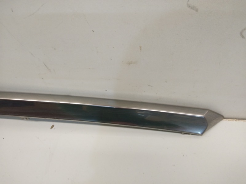 Накладка крышки багажника