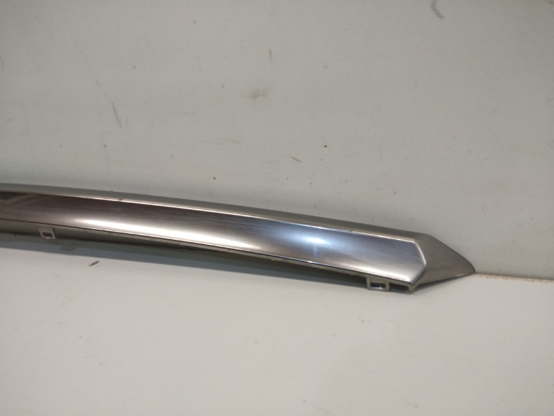 Накладка крышки багажника