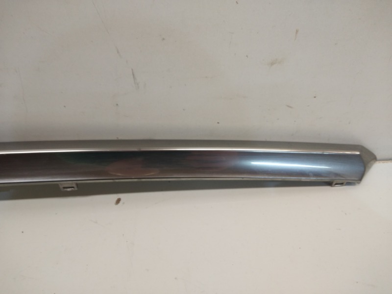 Накладка крышки багажника