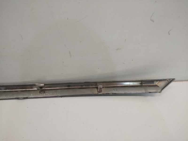 Накладка крышки багажника