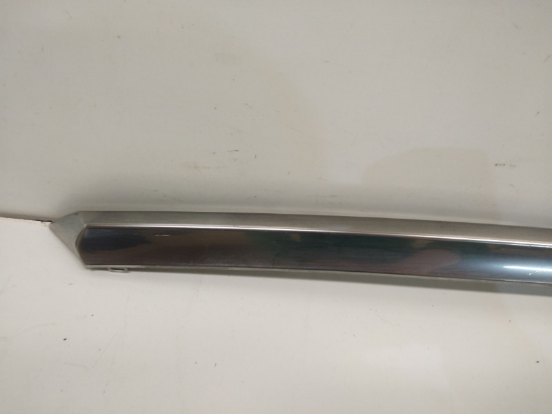 Накладка крышки багажника