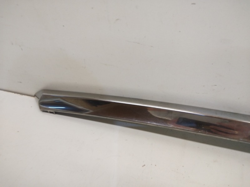 Накладка крышки багажника