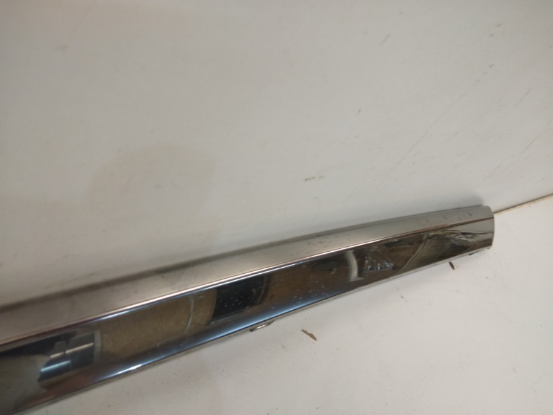 Накладка крышки багажника