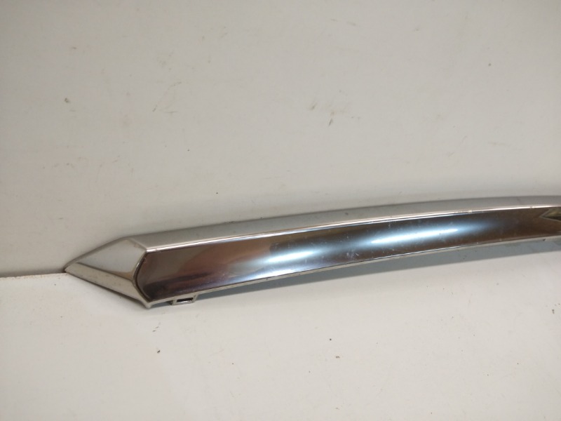 Накладка крышки багажника