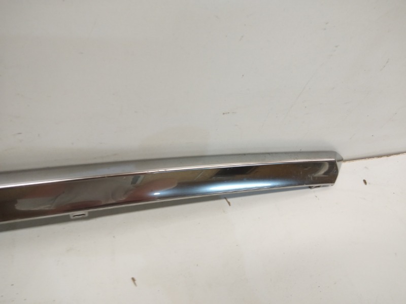 Накладка крышки багажника