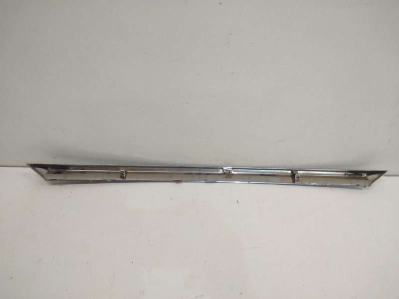 Накладка крышки багажника