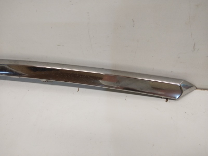 Накладка крышки багажника