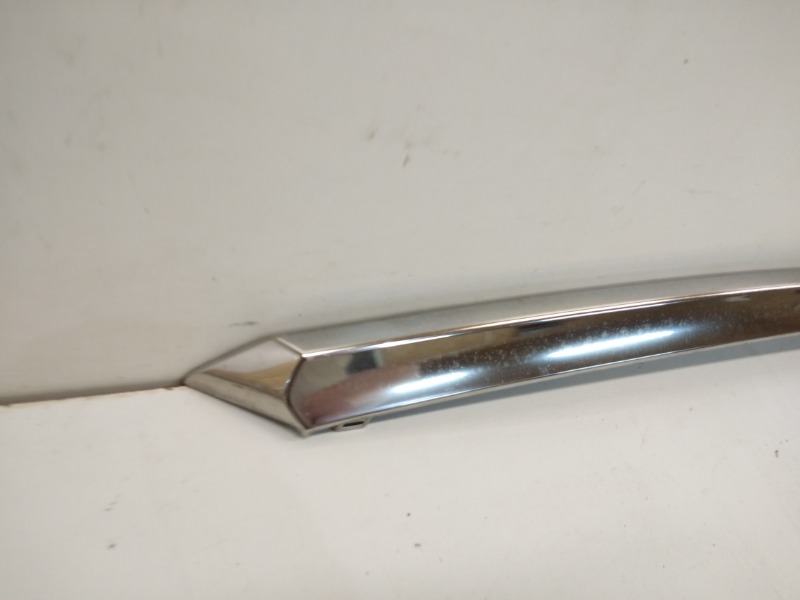 Накладка крышки багажника