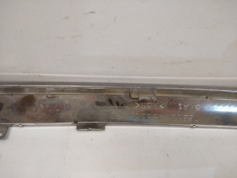 Накладка крышки багажника