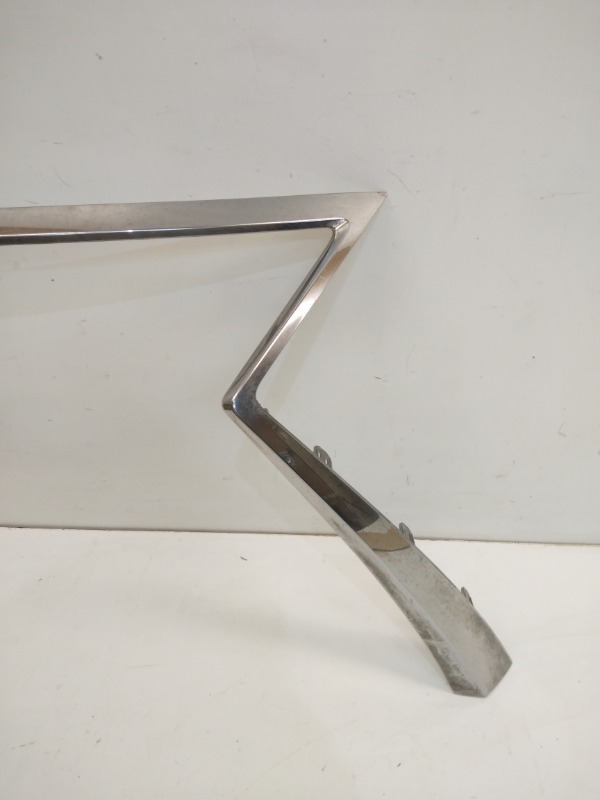 Накладка на решетку радиатора