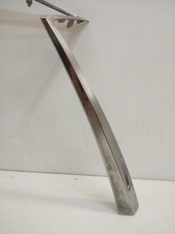 Накладка на решетку радиатора