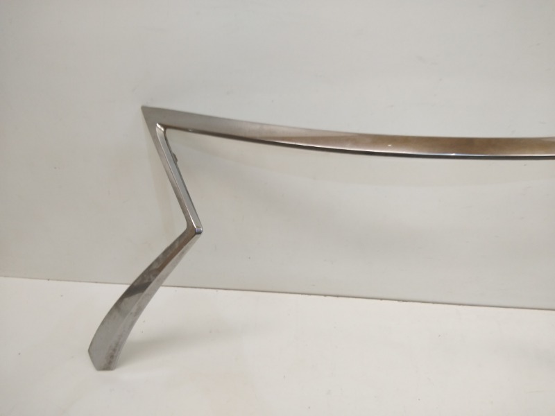 Накладка на решетку радиатора