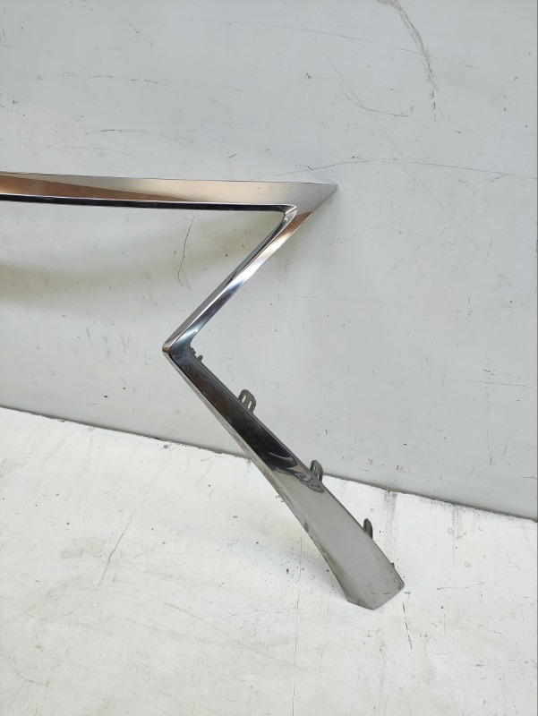 Накладка на решетку радиатора