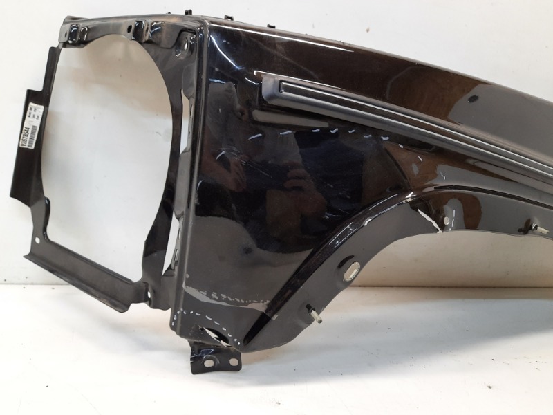 Крыло переднее левое