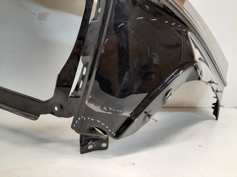 Крыло переднее левое