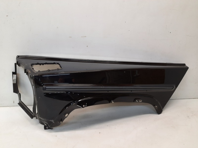 Крыло переднее левое