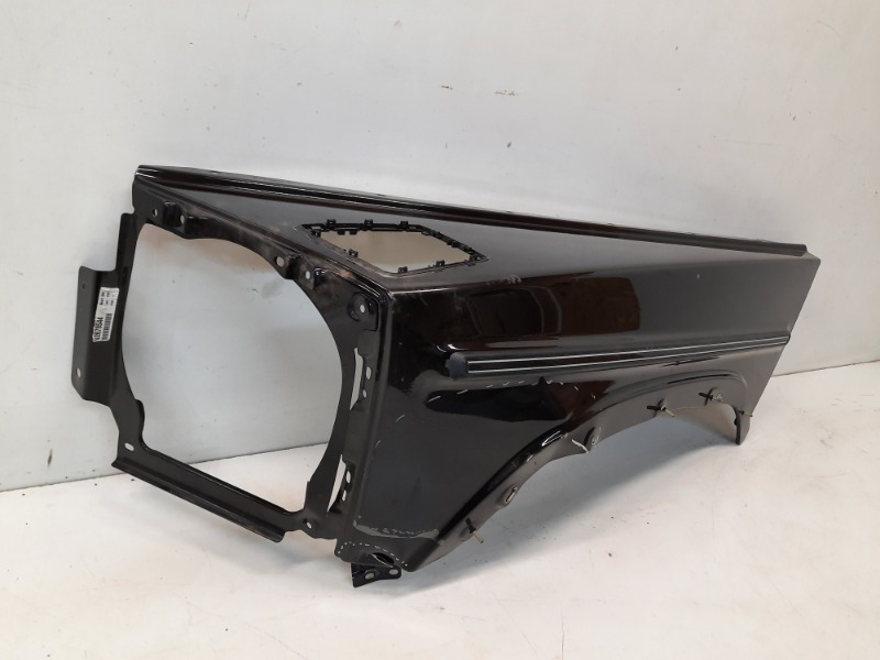 Крыло переднее левое