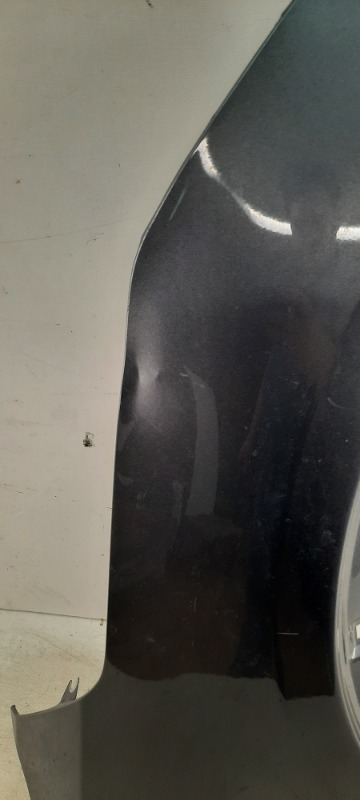 Крыло переднее правое