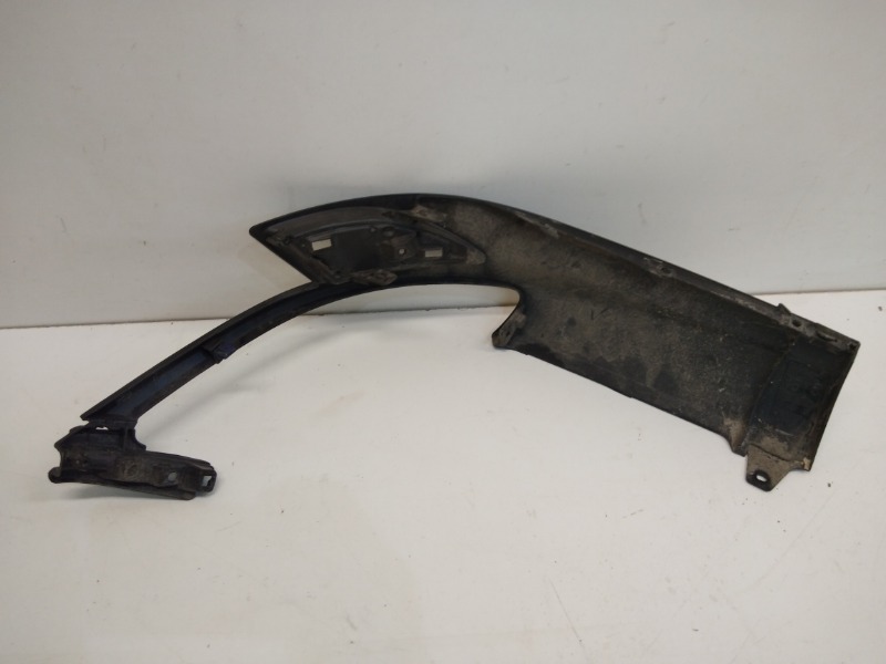 Спойлер заднего бампера