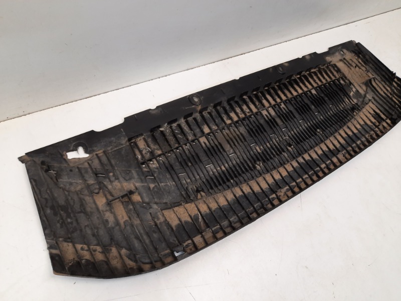 Пыльник двигателя