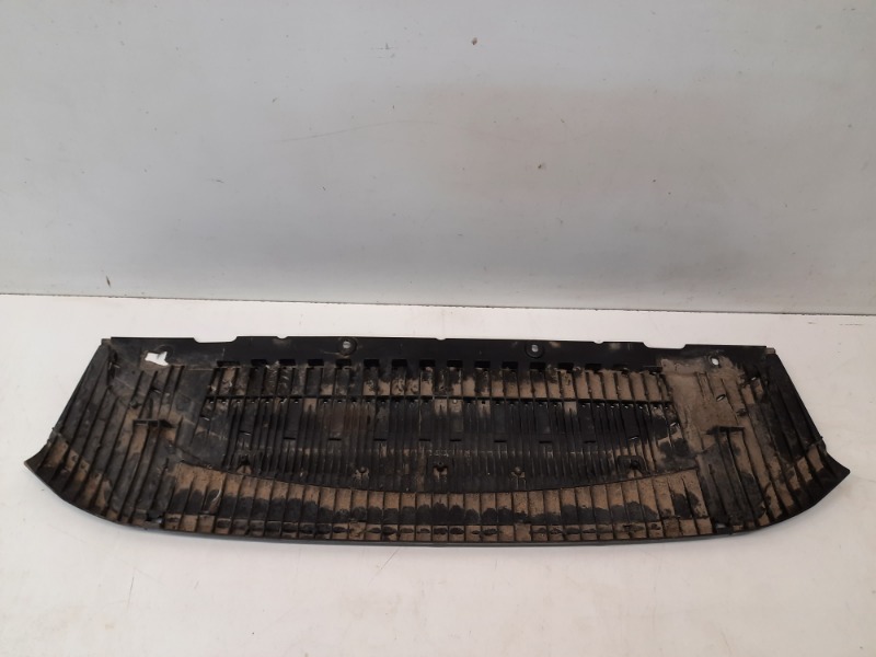 Пыльник двигателя