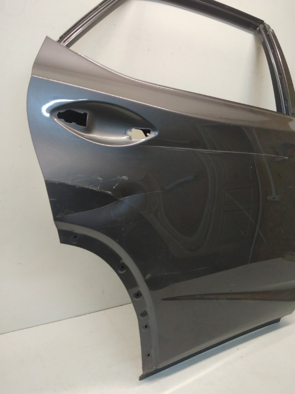 Дверь задняя правая