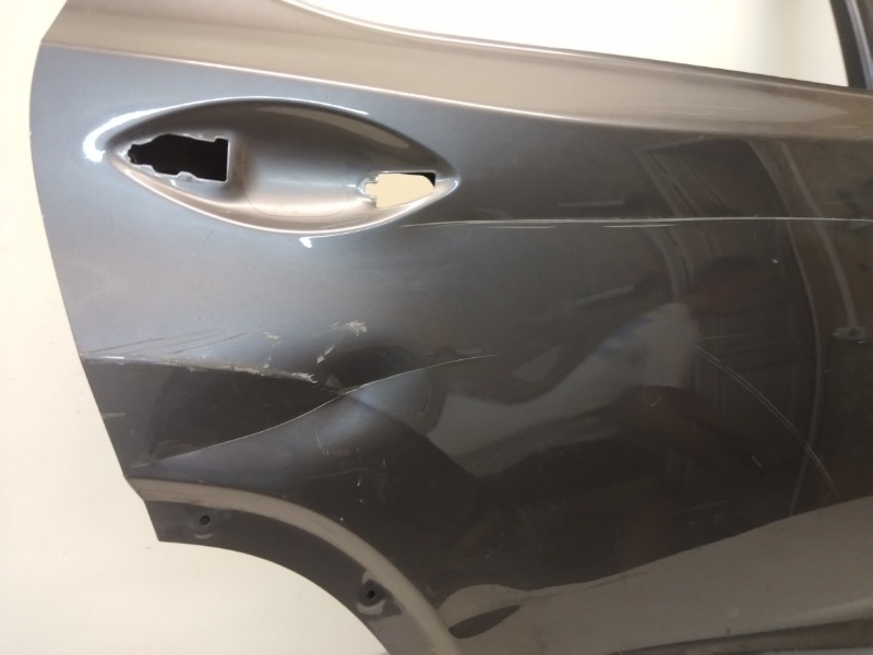 Дверь задняя правая