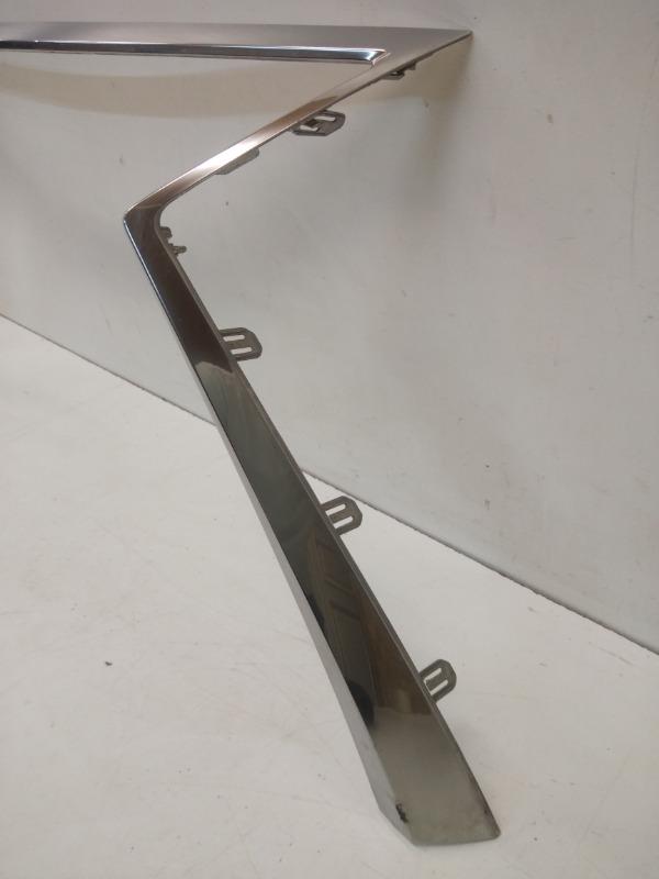 Накладка на решетку радиатора