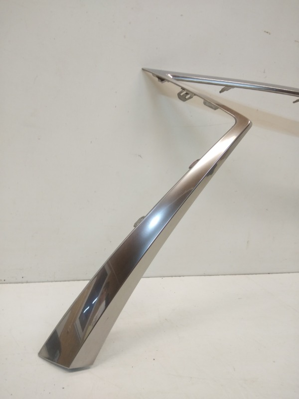 Накладка на решетку радиатора