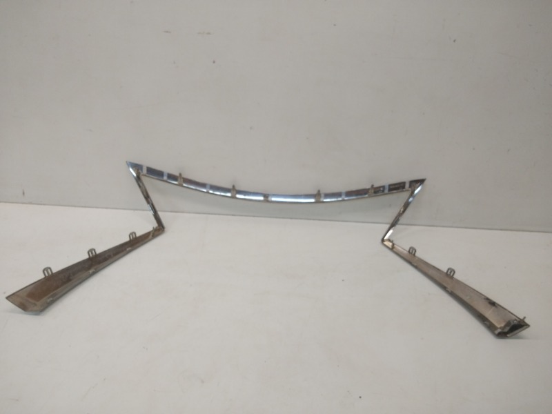 Накладка на решетку радиатора