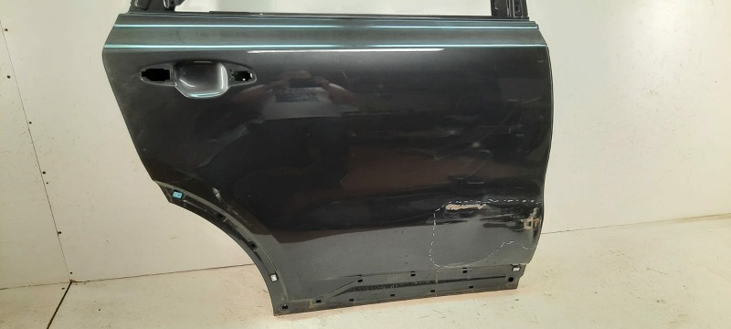Дверь задняя правая