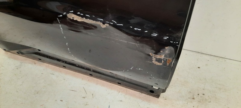 Дверь задняя правая