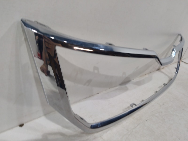 Накладка на решетку радиатора