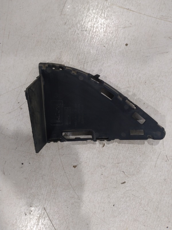 Накладка переднего бампера правая