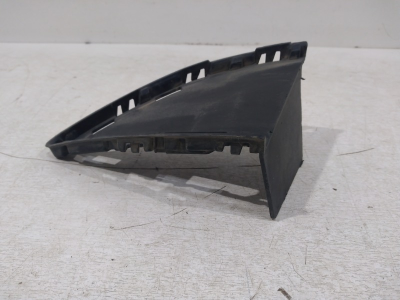 Накладка переднего бампера правая