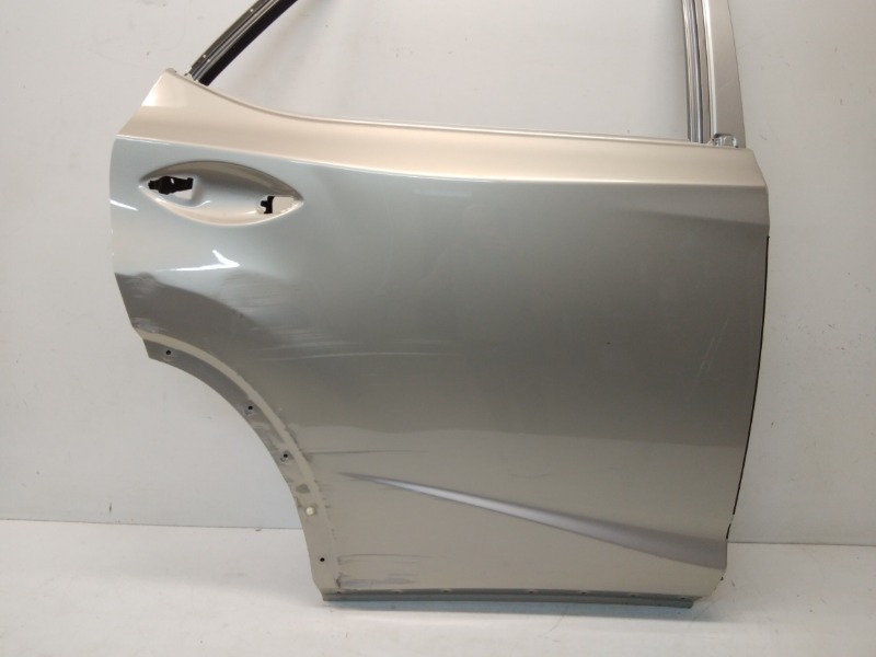 Дверь задняя правая