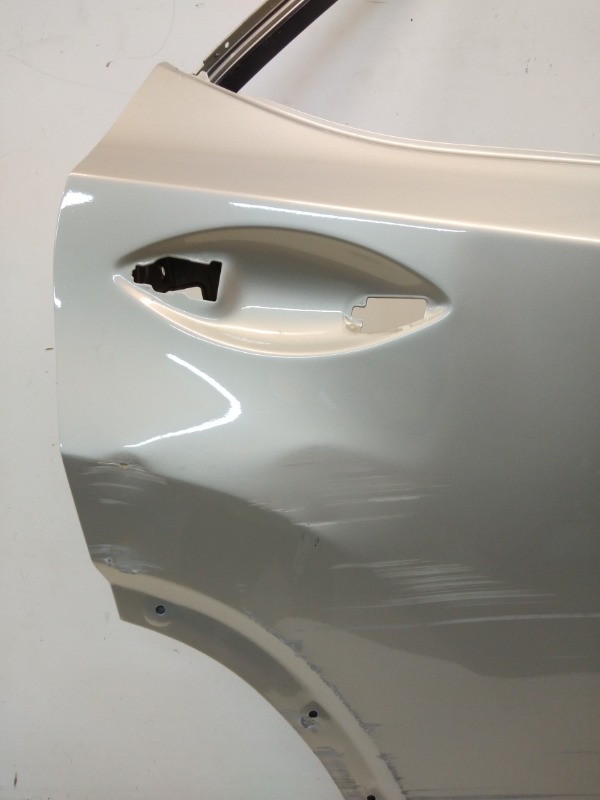 Дверь задняя правая