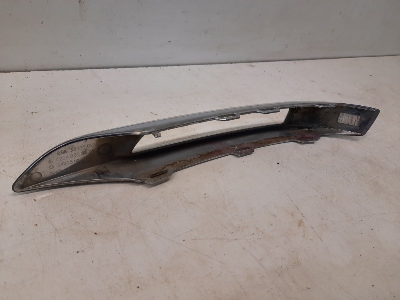 Рамка противотуманной фары правой