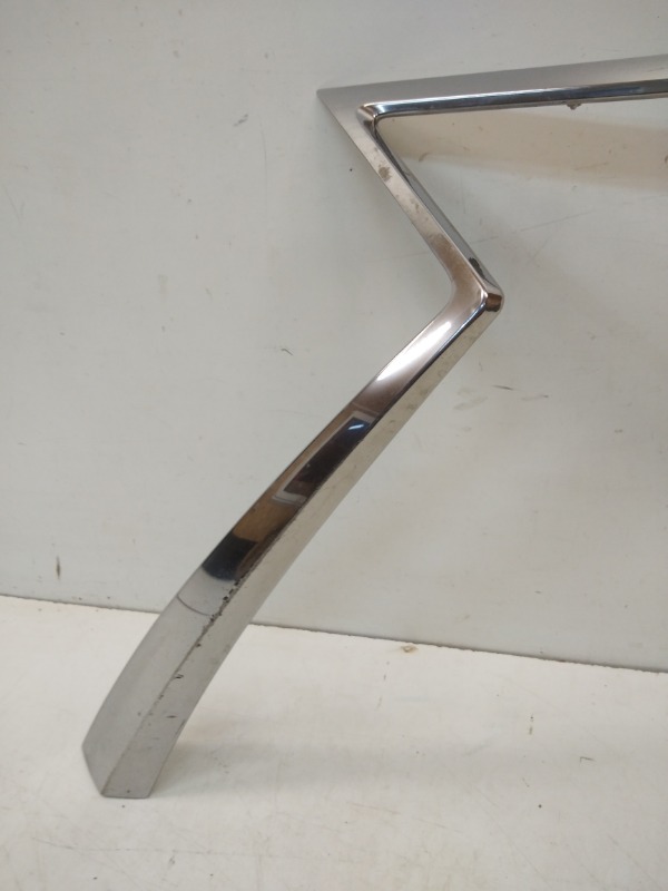 Накладка на решетку радиатора