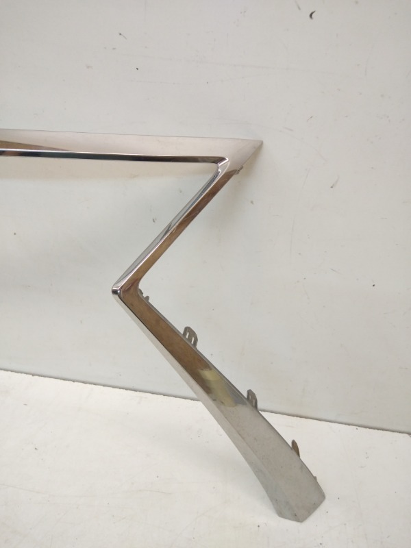 Накладка на решетку радиатора