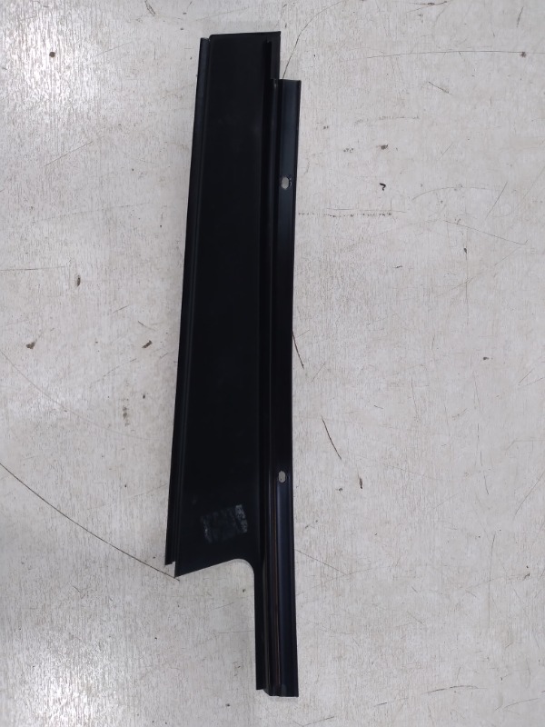 Накладка двери задней правой