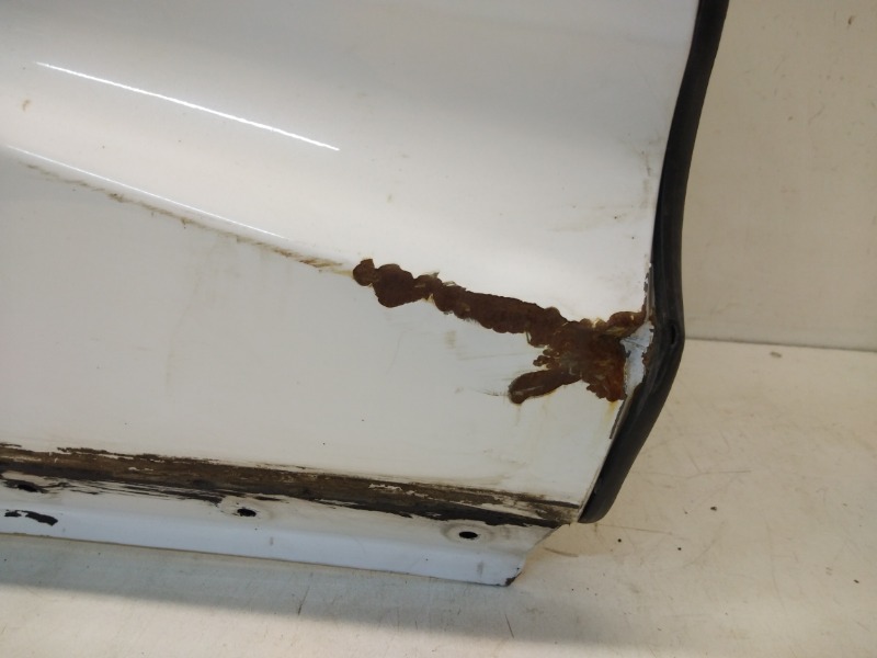 Дверь задняя правая