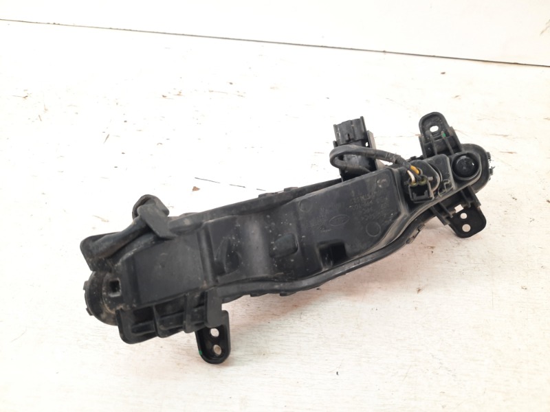 Фара противотуманная левая