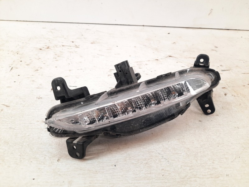 Фара противотуманная левая