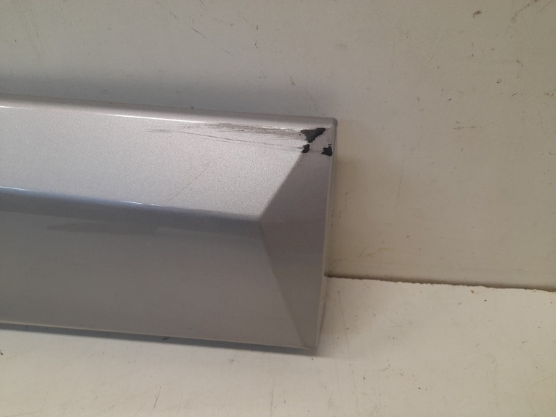 Накладка двери задней правой