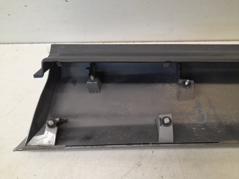 Накладка двери задней правой