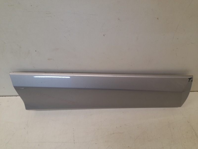 Накладка двери задней правой