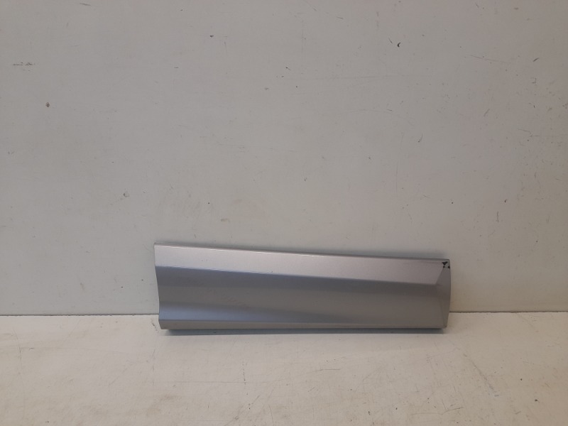 Накладка двери задней правой