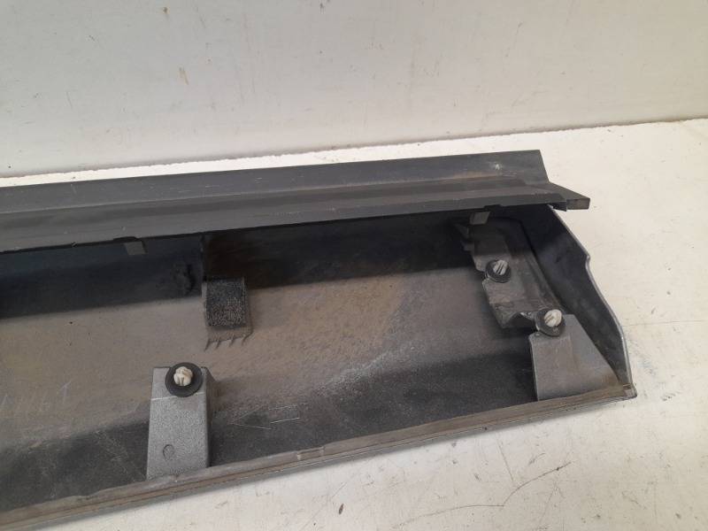 Накладка двери задней правой